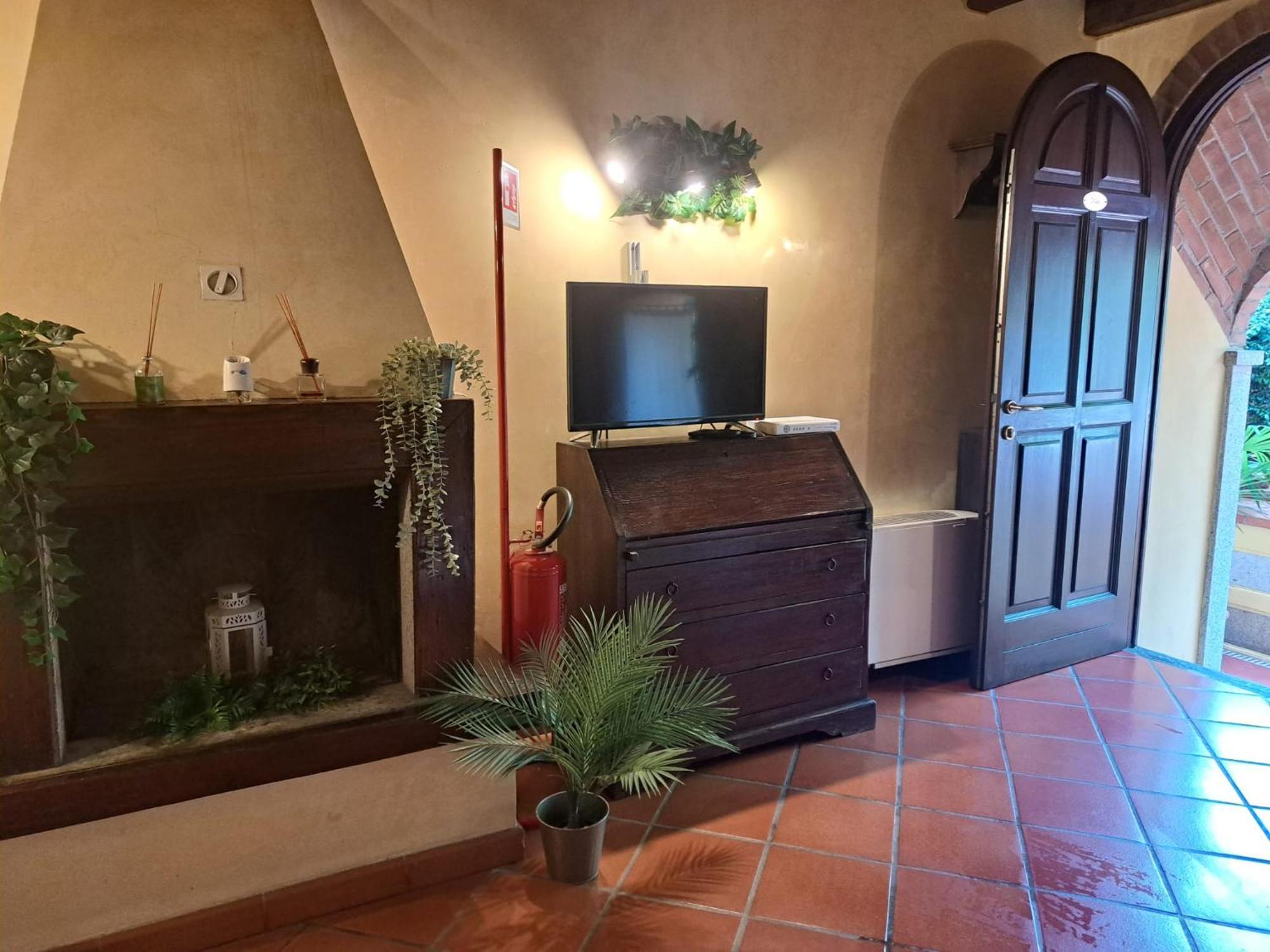 Monolocale Dalia Abbadesse Guest House Milano Eksteriør billede